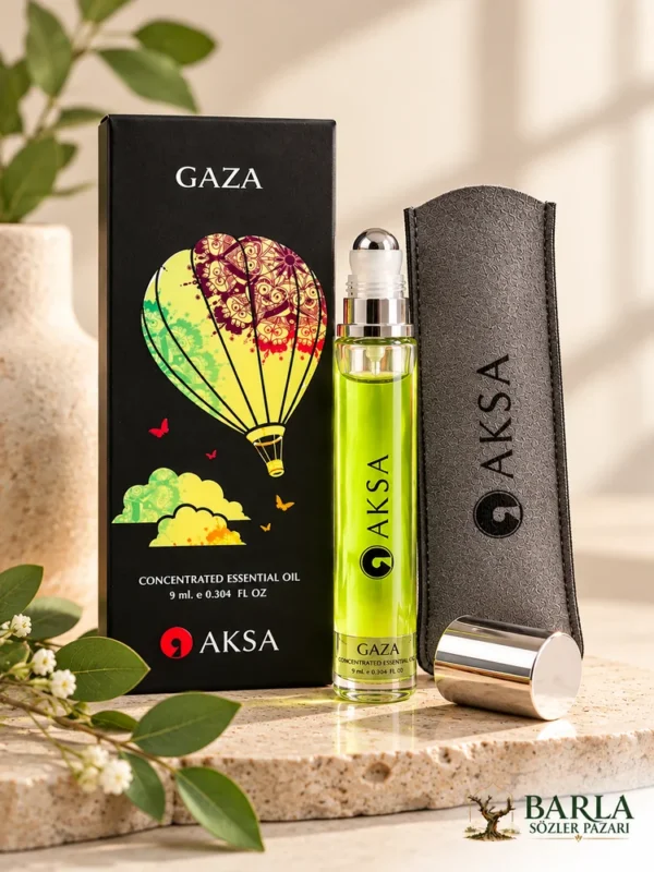 Aksa Gaza Roll-on Esans şişesi, siyah kutusu ve gri kılıfı sade dekorla