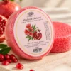 Madame Natural Nar Özlü Süngerli Sabun ambalajı ve süngerli ürün dokusu