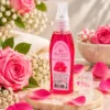 Rose City Gül Kolonyası Spreyli 50 ml şişe ve gül detayları